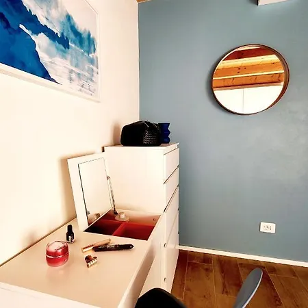 Sol Lakeview Apartament